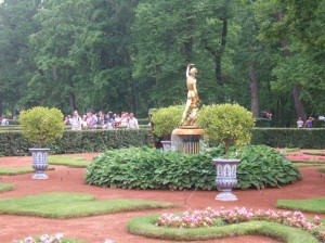 Parc Peterhof à Saint Petersbourg4